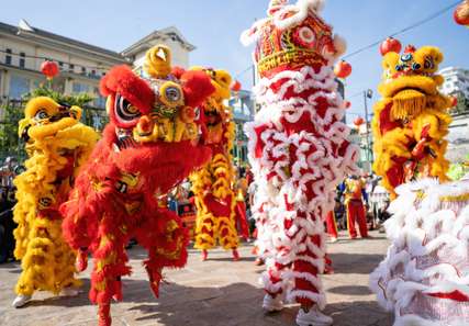 Iconic Chinese New Year Foods to Celebrate the Season, Traveloka MY