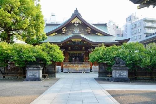 ศาลเจ้ายูชิมะ เทนจิน (Yushima Tenjin Shrine)