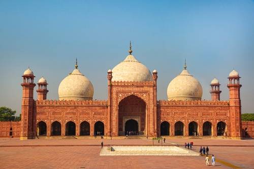 มัสยิดบัดชาฮี (Badshahi Mosque)