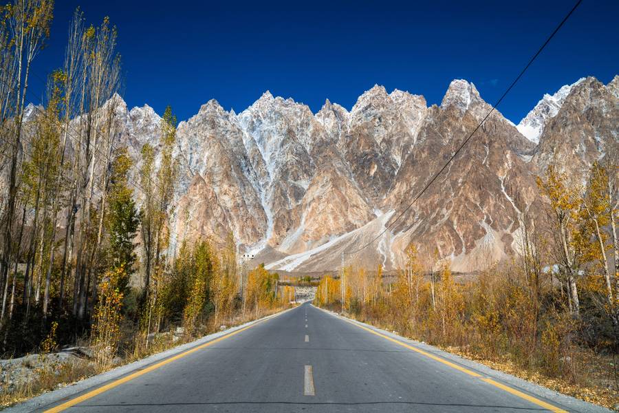 เส้นทางคาราโครัมไฮเวย์ (Karakoram Highway)