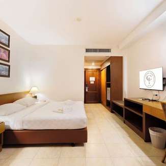 Central Place Hotel