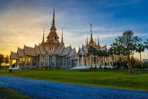 วัดโนนกุ่ม (วัดหลวงพ่อโตองค์ใหญ่)