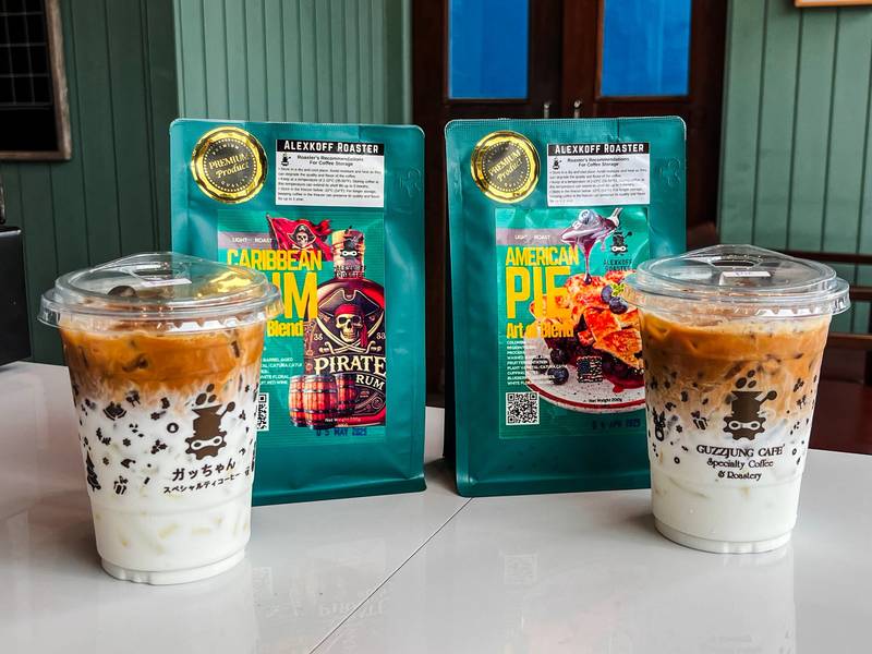 Guzzjung Cafe' and Alexkoff Roaster แยกวัดพระธาตุเชิงชุม