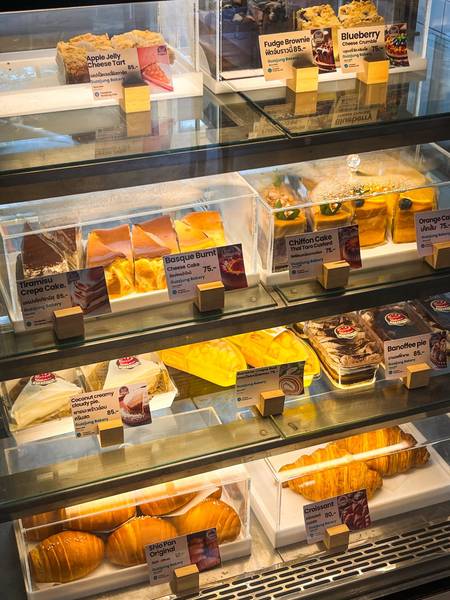 Guzzjung Cafe' and Alexkoff Roaster แยกวัดพระธาตุเชิงชุม