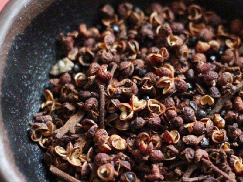 Một trong những đặc sản Sơn La nói riêng và đặc sản Tây Bắc nói chung phải kể đến mắc khén đó!