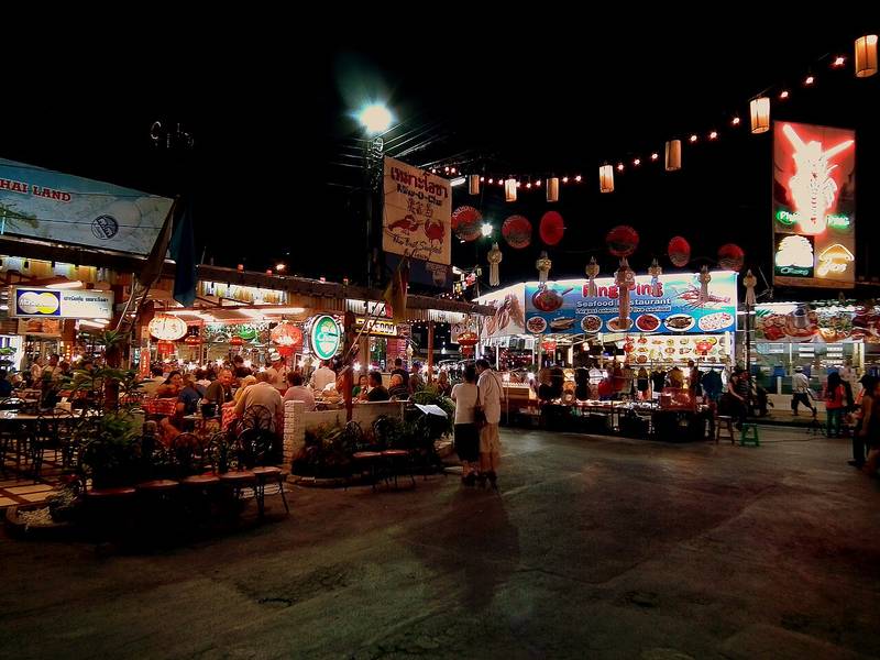 chiang mai night bazaar