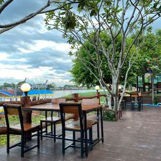 Chaophayathara Riverside Hotel