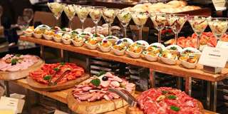 Review buffet Caravelle: Thiên đường ẩm thực chuẩn 5 sao, Traveloka VN