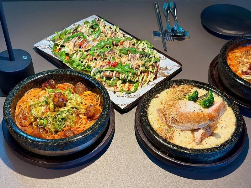 ITALYGUKSI Seongsu mang đến sự kết hợp mới lạ giữa ẩm thực Ý và Hàn Quốc. 