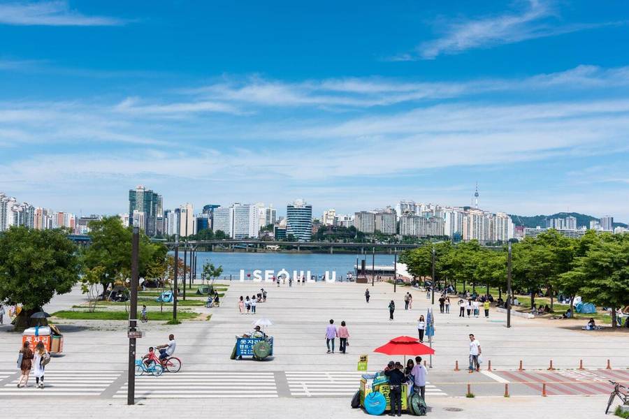 Công viên Yeouido là điểm hẹn lý tưởng mỗi cuối tuần.