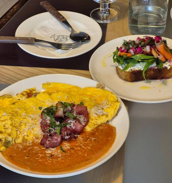 Bless Brunch Bar nổi tiếng với các món brunch chuẩn vị.