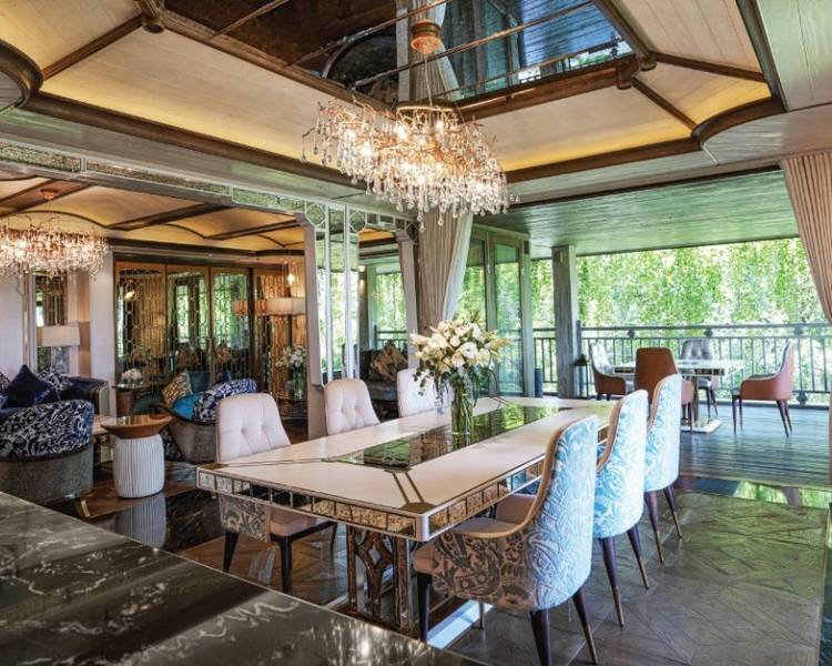 Không gian tách biệt, sang trọng đẳng cấp 5 sao của phòng Presidential Suite.
