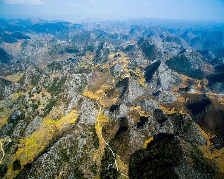 Cao nguyên đá Đồng Văn là địa điểm du lịch đáng để bạn trải nghiệm một lần trong đời.