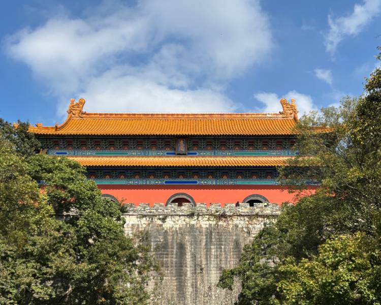 Minh Hiểu Lăng Giang Tô là nơi yên nghỉ của hoàng đế Chu Nguyên Chương.