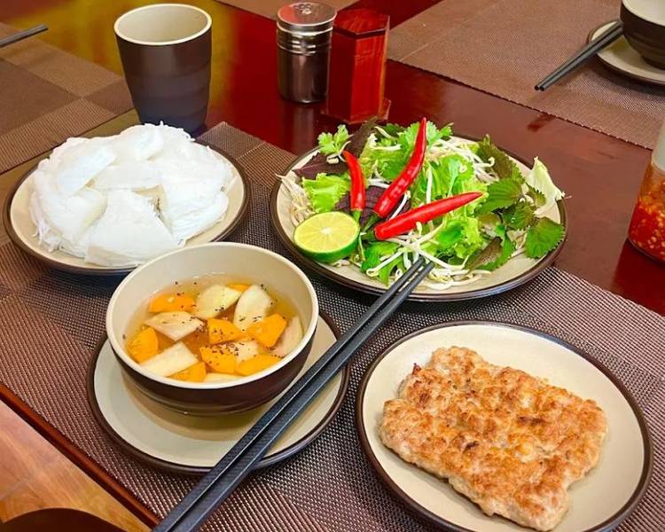 Bún chả quạt là món ăn đặc trưng của ẩm thực Ninh Bình.