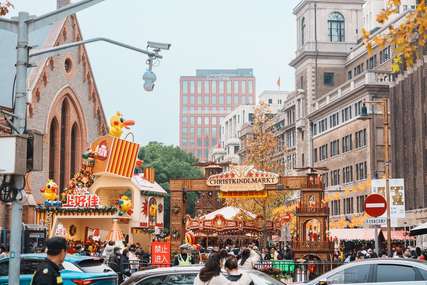 Guide to Top Shanghai Christmas Market | Where & What to Buy