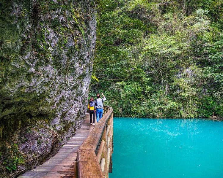Khung cảnh thơ mộng của Hẻm núi Trương Gia Giới.