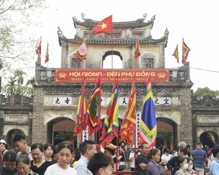 Hội Gióng là lễ hội Việt Nam mang đậm giá trị văn hóa lịch sử.