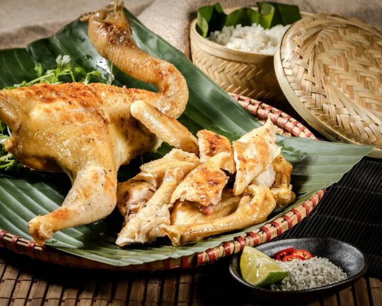 Gà đồi là món ăn nổi tiếng tại Ba Vì.