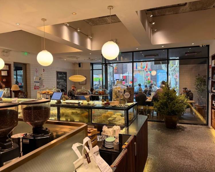 Anfu Road nổi tiếng với những quán cà phê nhỏ nhưng ấm cúng.