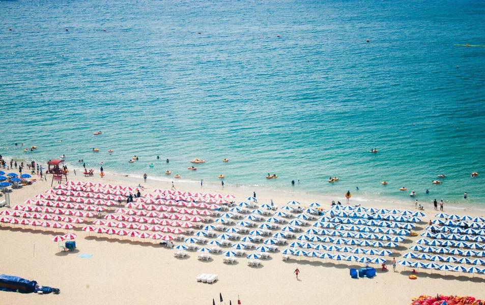 Bãi biển Haeundae là thiên đường nghỉ dưỡng hàng đầu tại Busan.