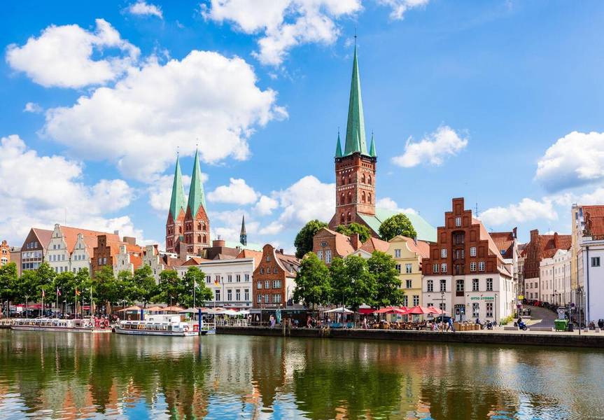 Tháp chuông nhà thờ Thánh Peter là nhà thờ giáo xứ lâu đời nhất tại Munich.