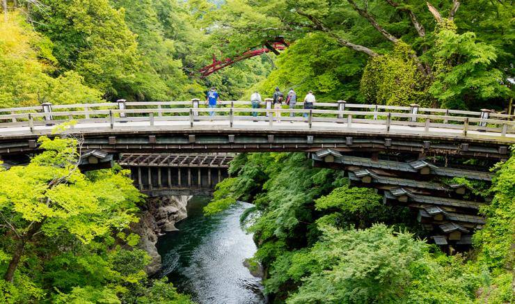 สะพานไม้โบราณซารุฮาชิ (Saru-hashi Bridge)