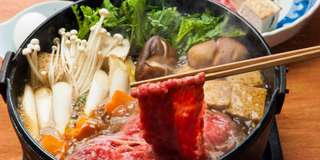 Sukiyaki là gì? Top nhà hàng bán Sukiyaki đáng thử tại Tokyo
, Traveloka VN