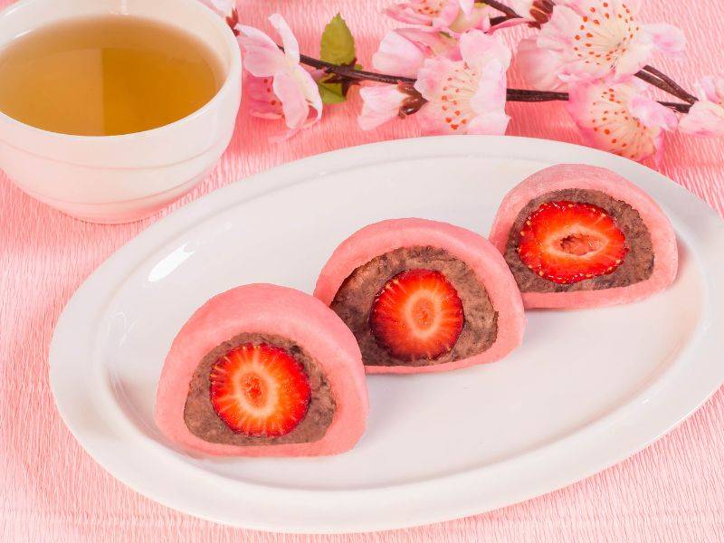 Nếu yêu thích đồ ngọt, đừng quên ghé thăm các tiệm Mochi nổi tiếng sau để thưởng thức bánh Mochi ngon đúng điệu bạn nhé.