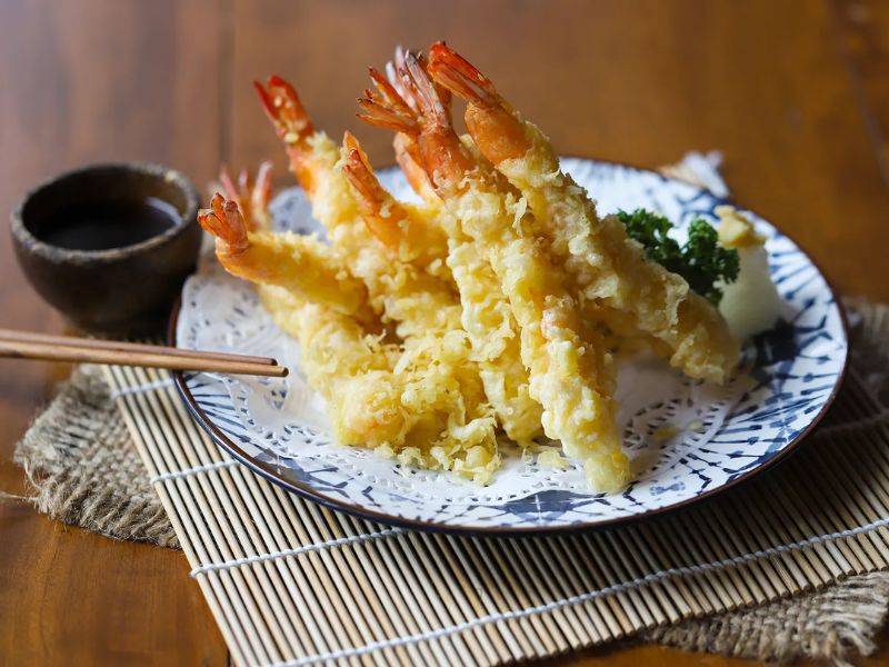Muốn ăn tempura ngon thì đừng quên tham khảo các danh sách nhà hàng sau được Traveloka tổng hợp dành riêng cho bạn nha.