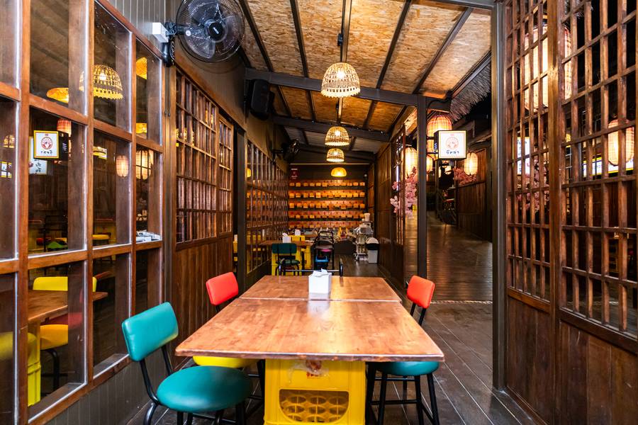 อีหล่า อีสานกายะ