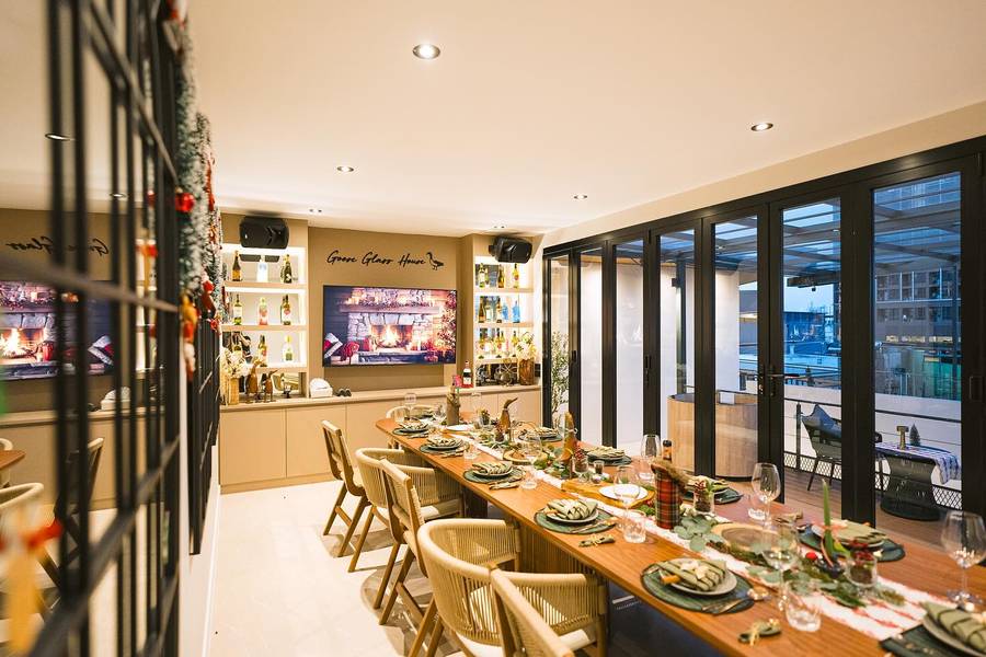 ร้านคาราโอเกะ กรุงเทพ Goose Café BKK