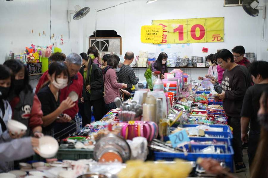 What to Buy at Taichung Night Market