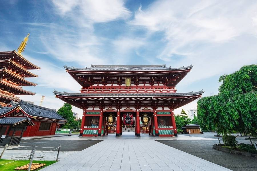 Chùa Sensoji nổi tiếng với kiến trúc độc đáo và đẹp mắt. 
