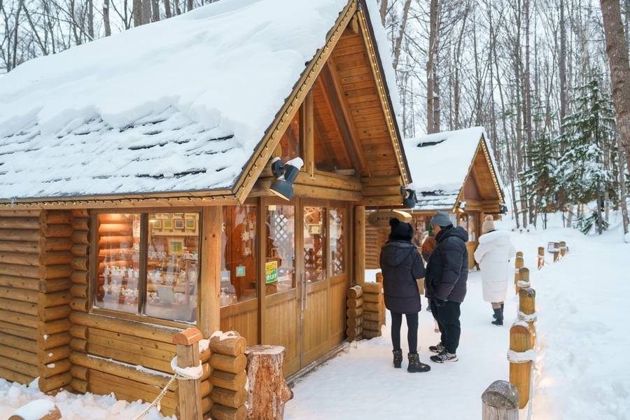 Một căn nhà gỗ làm đồ thủ công tại Ningle Terrace. 
