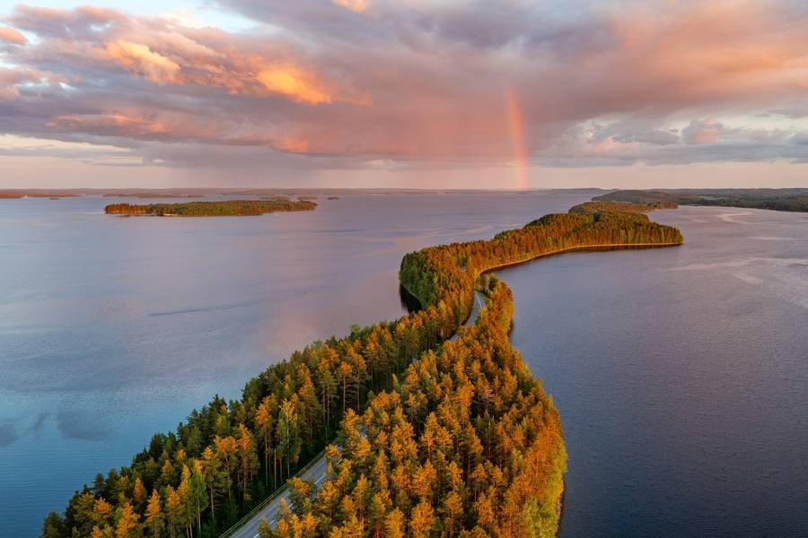 Mùa hè là thời điểm lý tưởng để khám phá vẻ đẹp thiên nhiên Bắc Âu. 