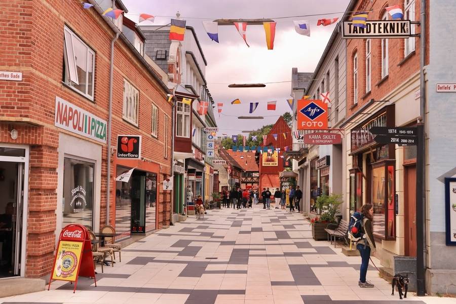 Den Gamle By tái hiện lại Đan Mạch qua các năm. 