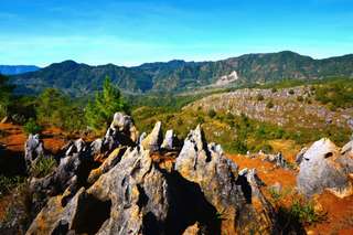 Discover Sagada: Hanging Coffins, Caves & Mountain Views
, Global Traveller