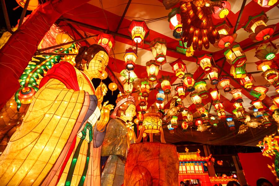 Attend the Nagasaki Lantern Festival