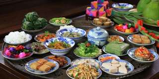 Món ăn ngày Tết: Khám phá mỹ vị ba miền đậm đà bản sắc Việt, Traveloka VN