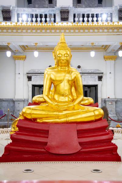  หลวงพ่อโสธร วัดโสธรวรารามวรวิหาร ฉะเชิงเทรา