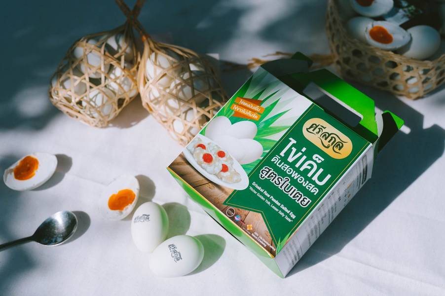 ไข่เค็มดินสอพอง