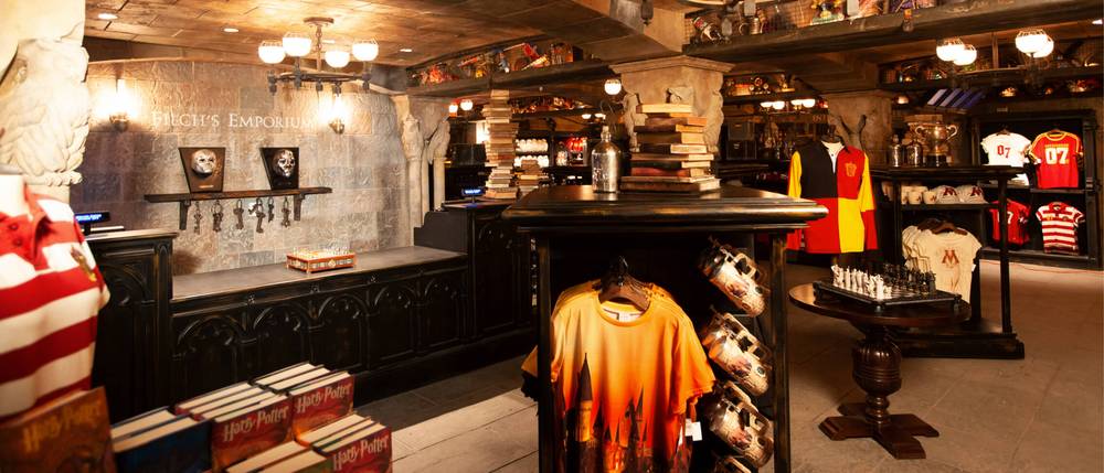 ของสะสม Harry Potter / Wizarding World (ไม้กายสิทธิ์, ผ้าพันคอบ้านต่างๆ)