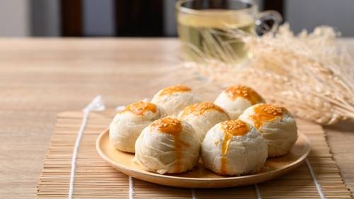 เปี๊ยะกุหลาบจากร้านขนมบ้านโกไข่