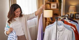 Rekomendasi Tren Warna Baju Lebaran 2026 untuk Keluarga dan Couple, Xperience Team