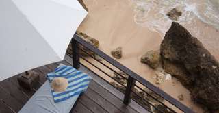 Villa Pinggir Pantai Balikpapan untuk Liburan Seru Bersama Keluarga!, Mas Bellboy