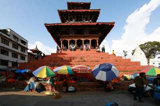 Panduan Utama Etiket & Hal Tabu di Myanmar, Mas Bellboy