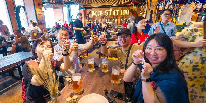 thưởng thức Sun Kraftbeer tại xưởng