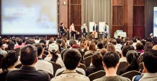 Rekomendasi Meeting Package Hotel Bali untuk Agenda Bisnis yang Lebih Efektif, Mas Bellboy