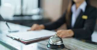 Tamu Wajib Tahu, Ini Syarat Hotel Bintang 4, Mas Bellboy